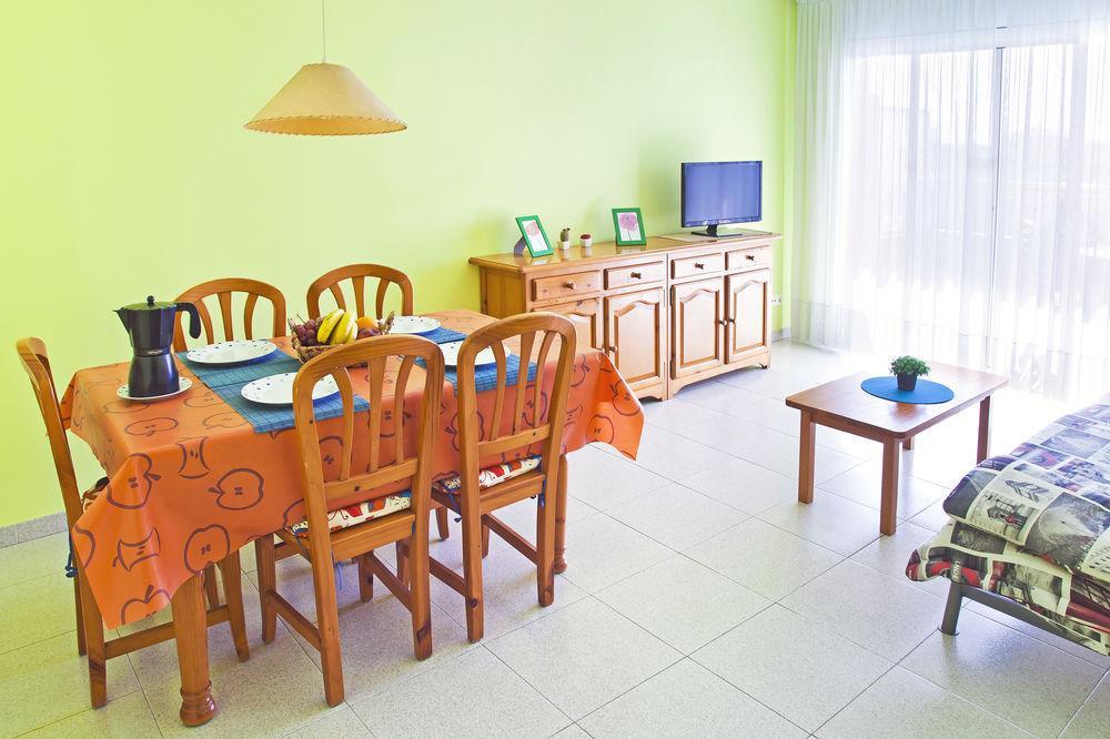 Rvhotels Apartamentos Ses Illes Blanes Buitenkant foto